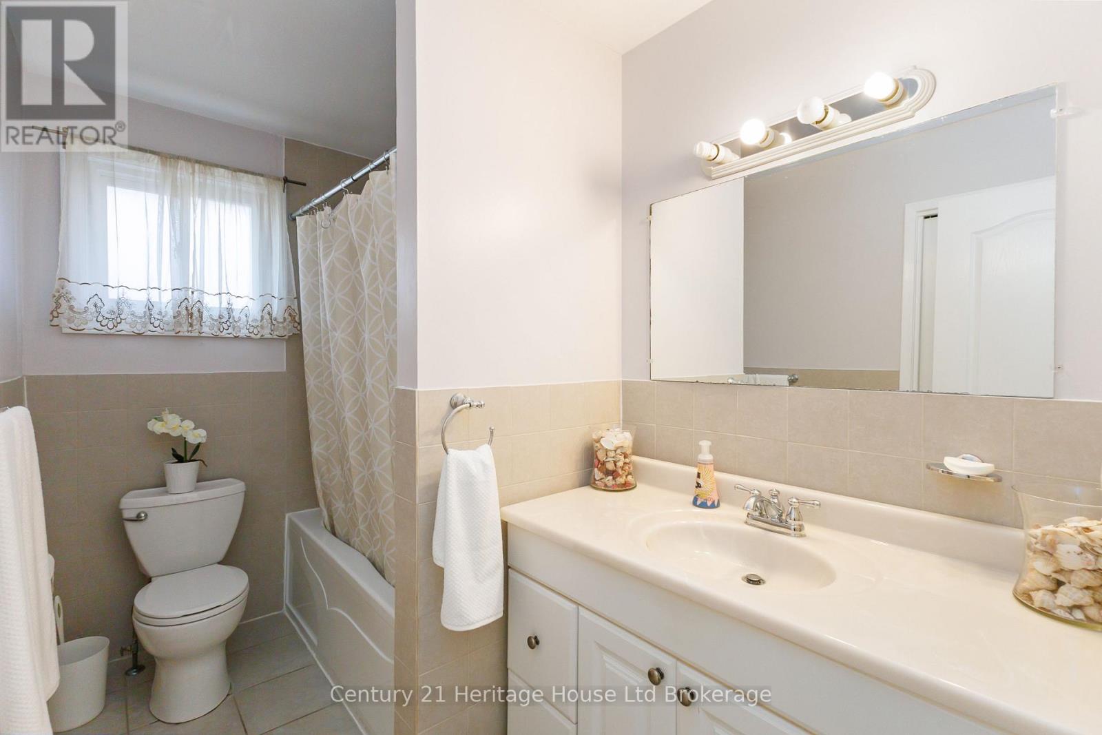 154 Rosamond Crescent, London South, Ontario  N6E 2M9 - Photo 18 - X12560244