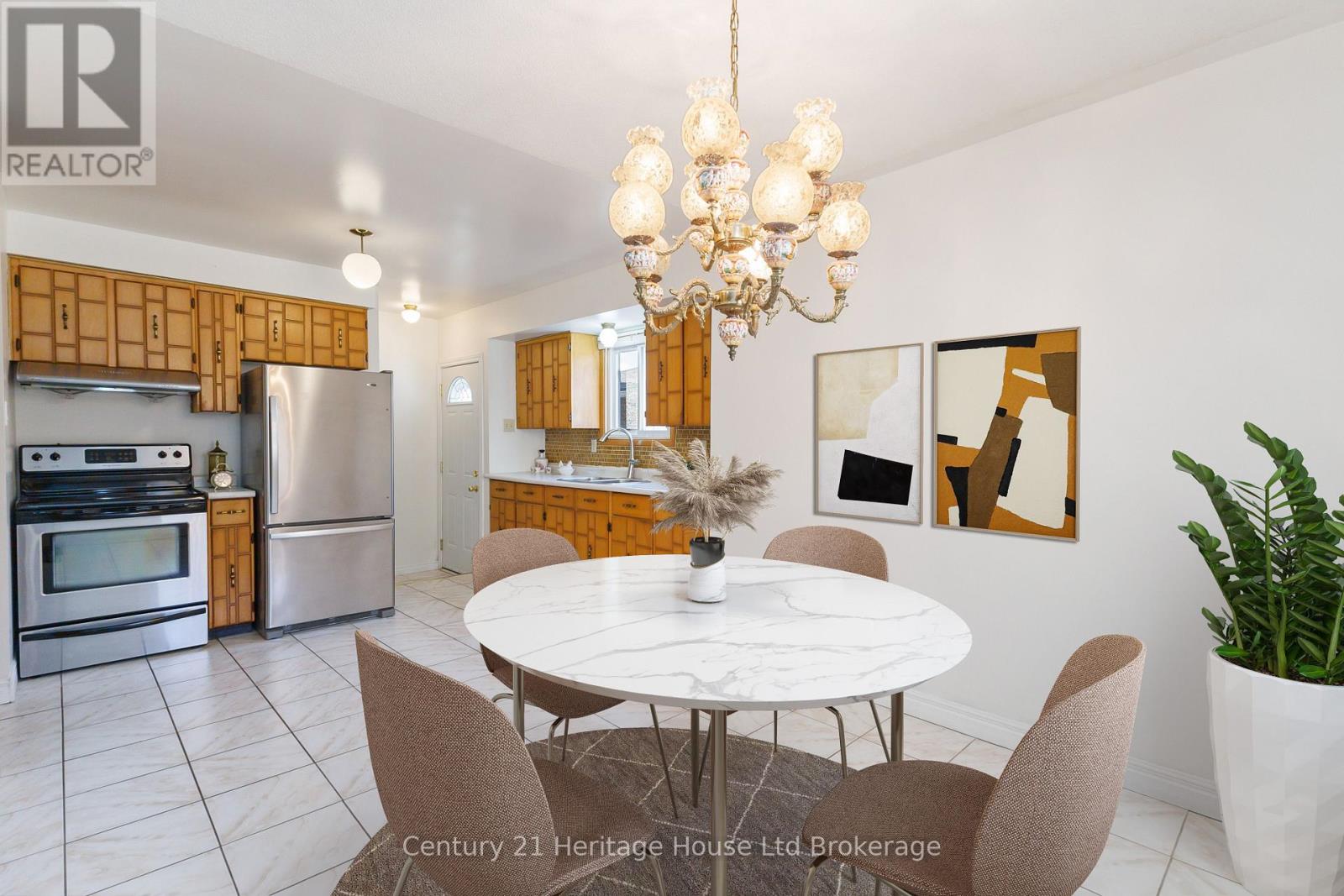 154 Rosamond Crescent, London South, Ontario  N6E 2M9 - Photo 3 - X12560244