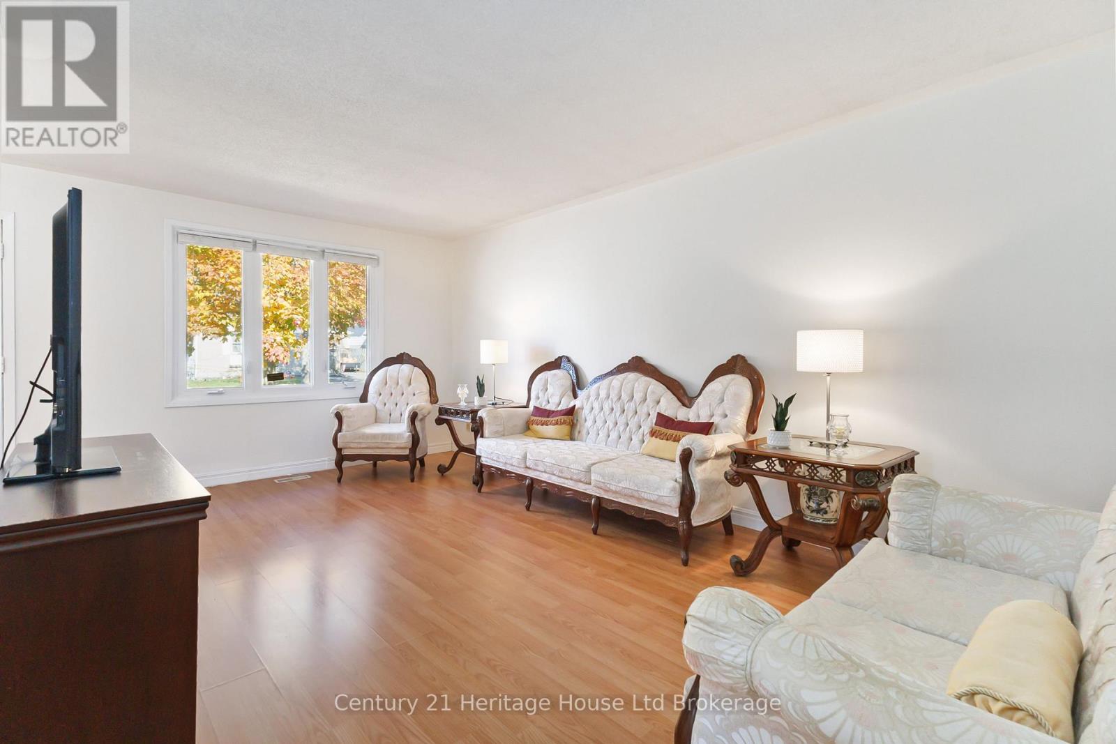 154 Rosamond Crescent, London South, Ontario  N6E 2M9 - Photo 5 - X12560244