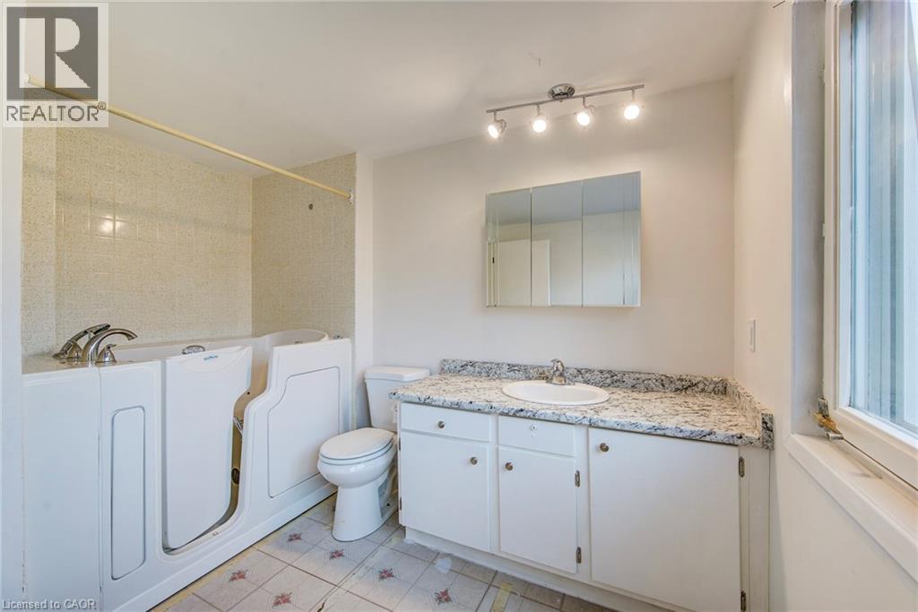 66 Charles Best Place, Kitchener, Ontario  N2M 5A3 - Photo 39 - 40787414