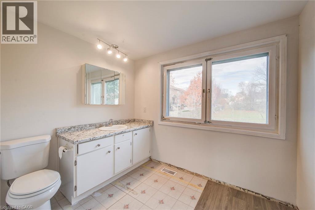 66 Charles Best Place, Kitchener, Ontario  N2M 5A3 - Photo 38 - 40787414