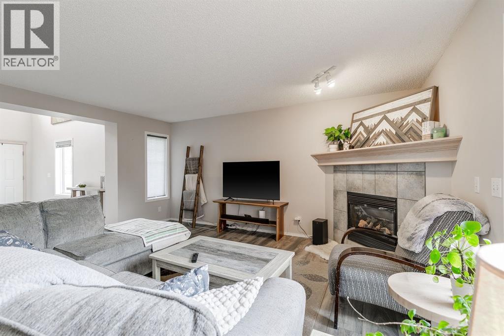 228 Woodhaven Drive, Okotoks, Alberta  T1S 1S7 - Photo 6 - A2270533