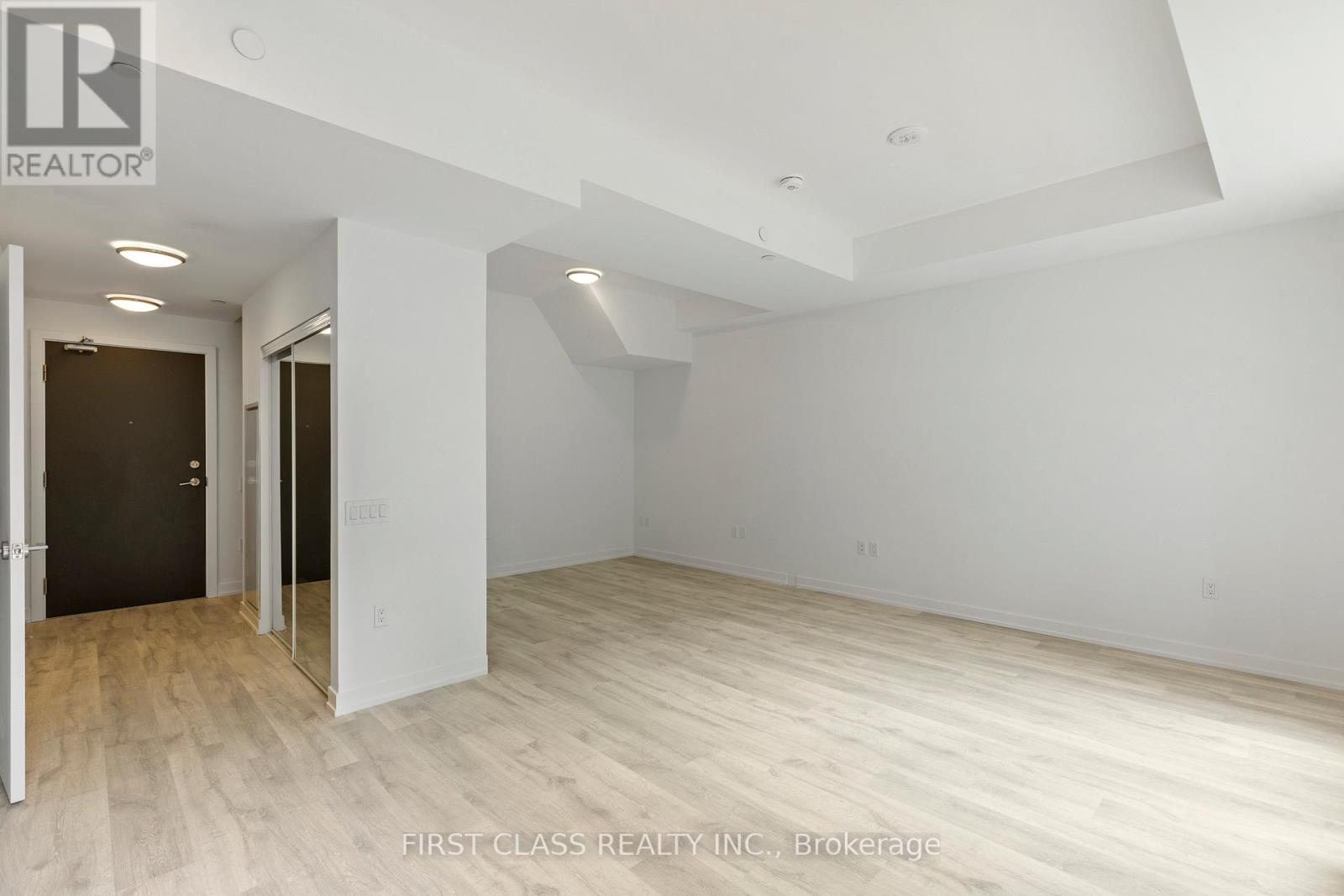 N329 - 7 Golden Lion Heights, Toronto, Ontario  M2M 0B9 - Photo 8 - C12414065