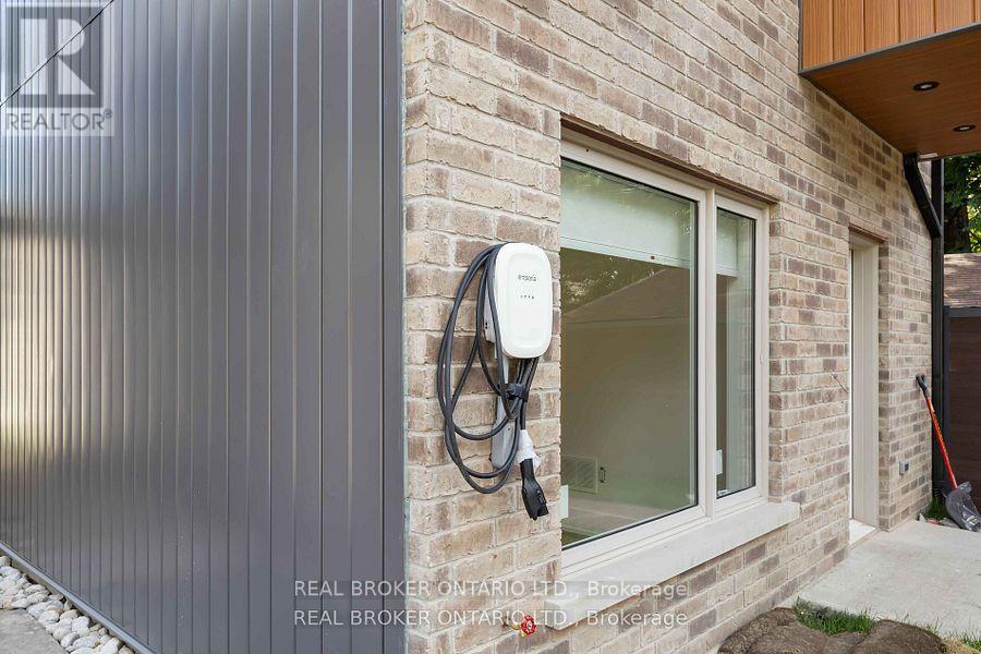 Unit L - 72 Jones Avenue, Toronto, Ontario  M4M 2Z8 - Photo 27 - E12559618