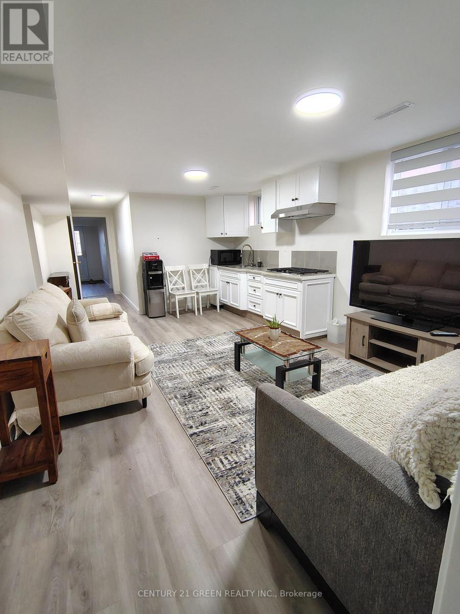 70 Orsett Street, Oakville, Ontario  L6H 2N9 - Photo 5 - W12475272