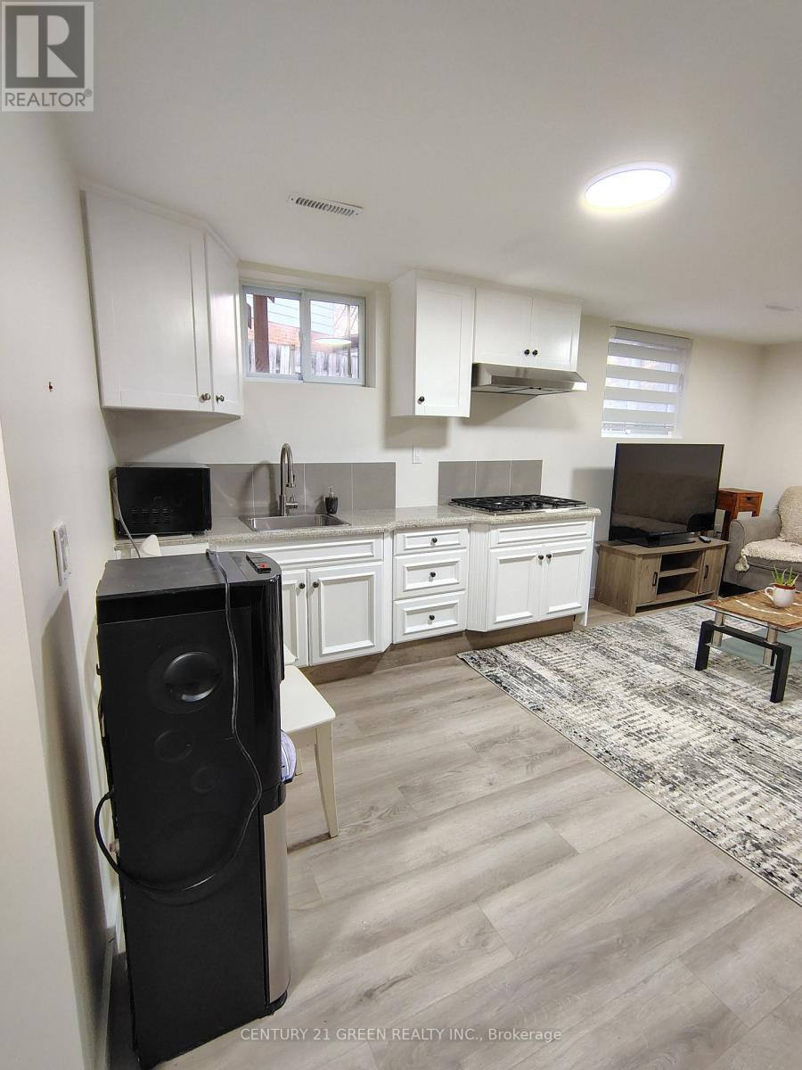 70 Orsett Street, Oakville, Ontario  L6H 2N9 - Photo 6 - W12475272