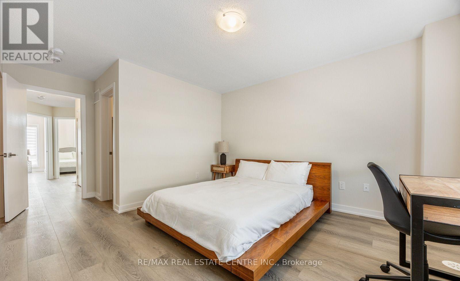 1357 Shevchenko Boulevard, Oakville, Ontario  L6M 4L8 - Photo 23 - W12559838