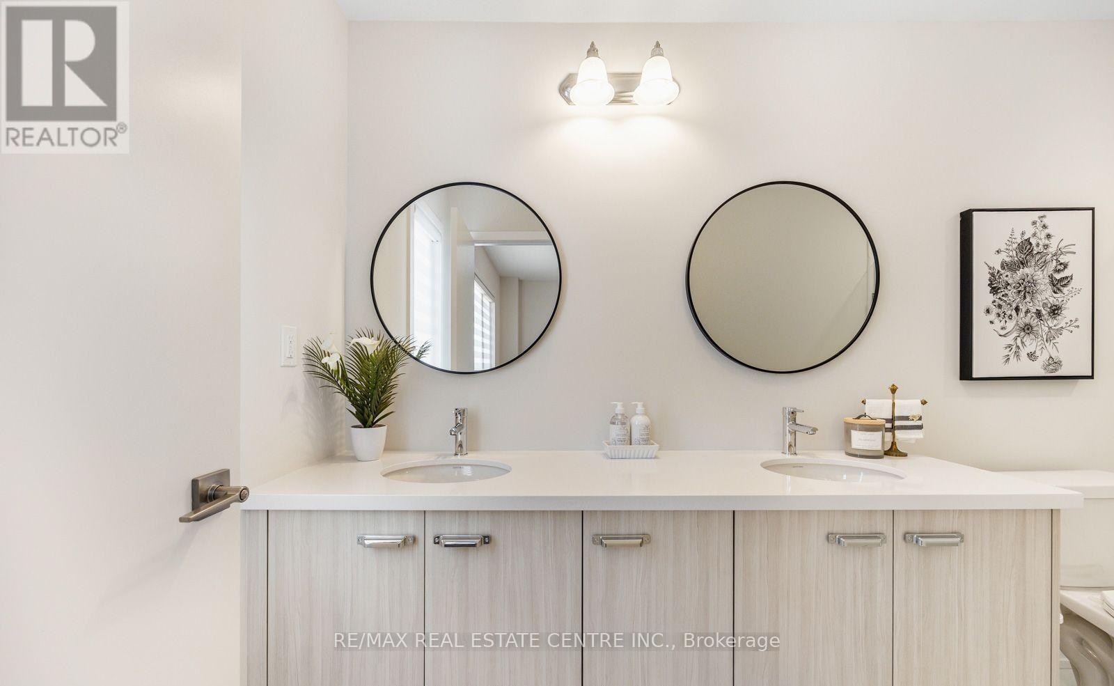 1357 Shevchenko Boulevard, Oakville, Ontario  L6M 4L8 - Photo 21 - W12559838