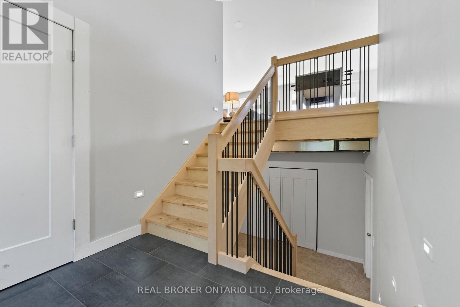 126 Shorties Side Road, Norfolk, Ontario  N4G 4G9 - Photo 5 - X12403509