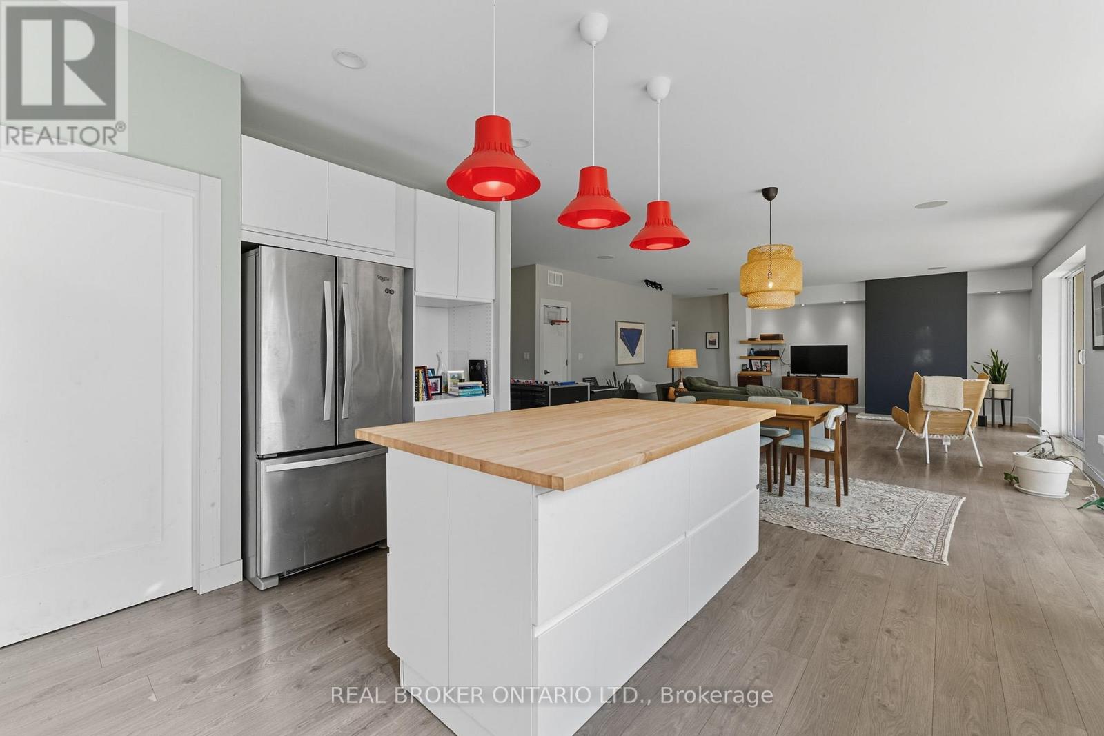 126 Shorties Side Road, Norfolk, Ontario  N4G 4G9 - Photo 9 - X12403509