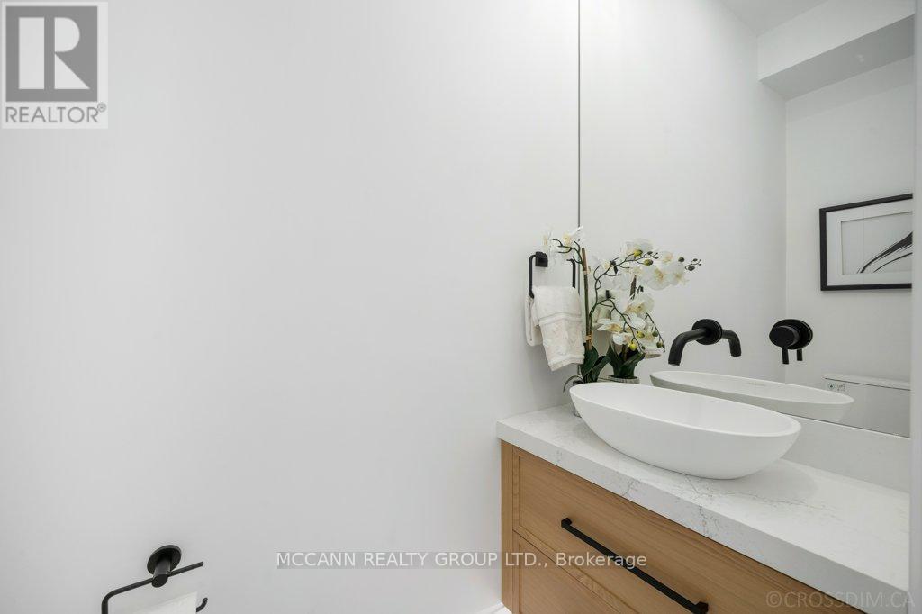 72 Woburn Avenue, Toronto, Ontario  M5M 1K6 - Photo 17 - C12560160