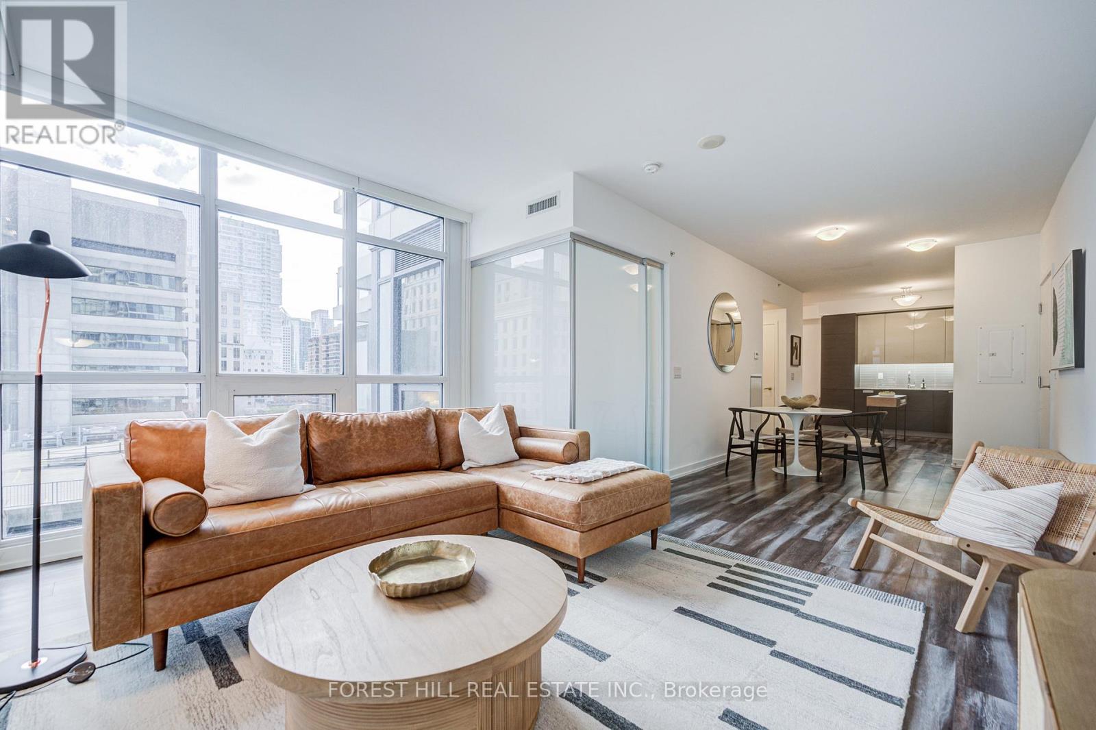 701 - 210 Simcoe Street, Toronto, Ontario  M5T 0A9 - Photo 3 - C12560236