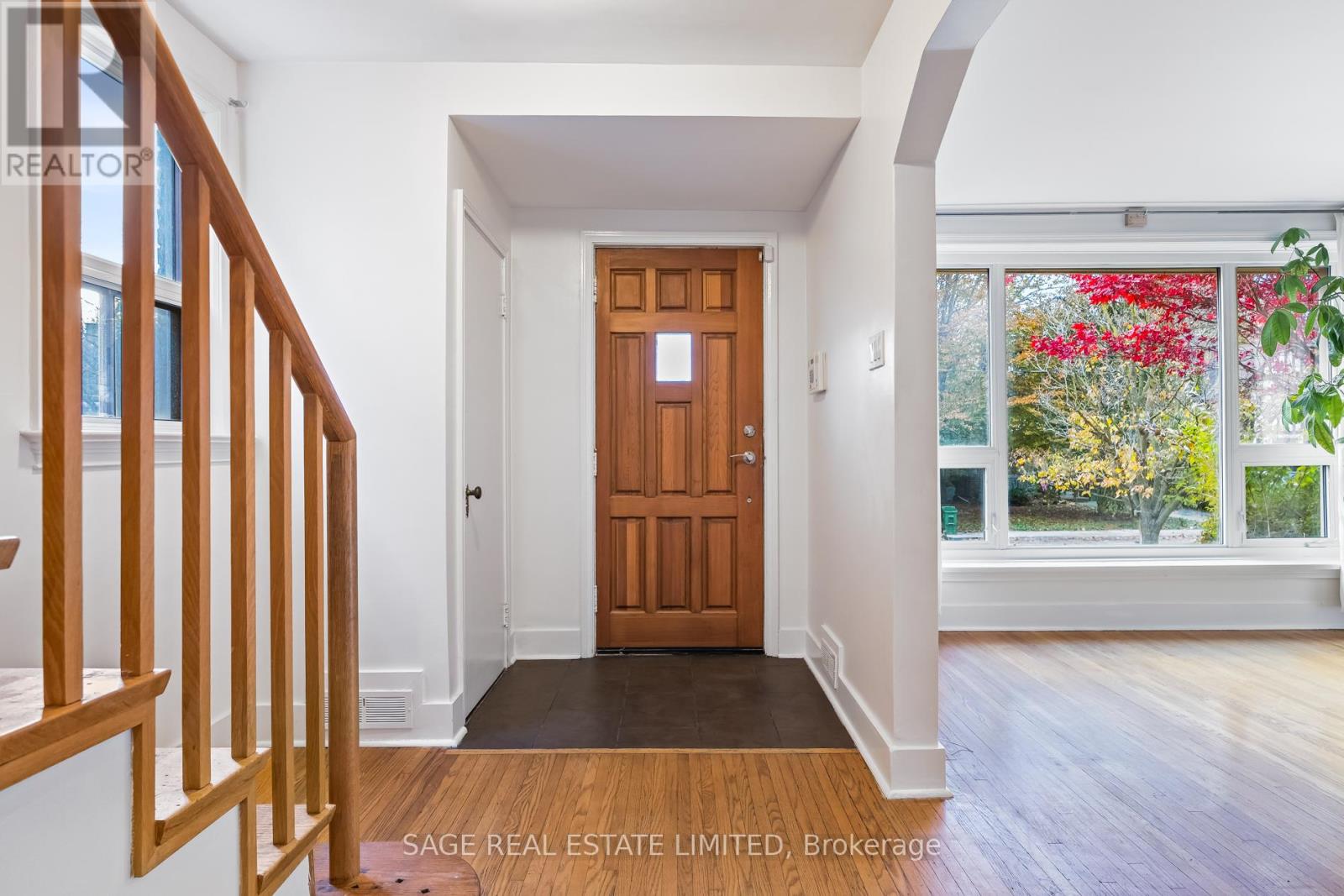 27 Peveril Hill N, Toronto, Ontario  M6C 3A9 - Photo 10 - C12560240