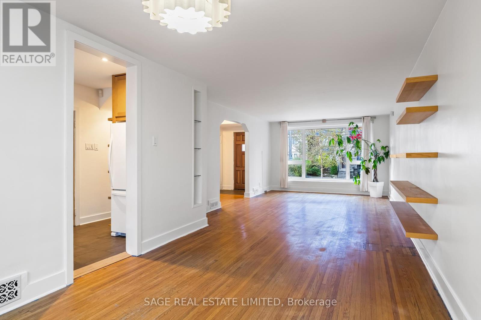 27 Peveril Hill N, Toronto, Ontario  M6C 3A9 - Photo 15 - C12560240