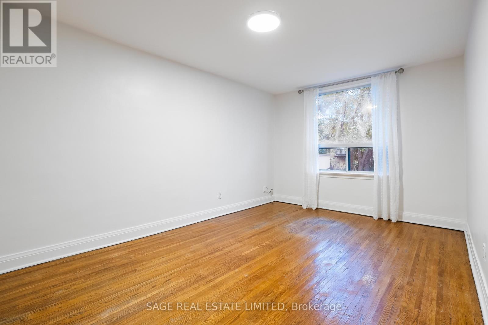 27 Peveril Hill N, Toronto, Ontario  M6C 3A9 - Photo 25 - C12560240