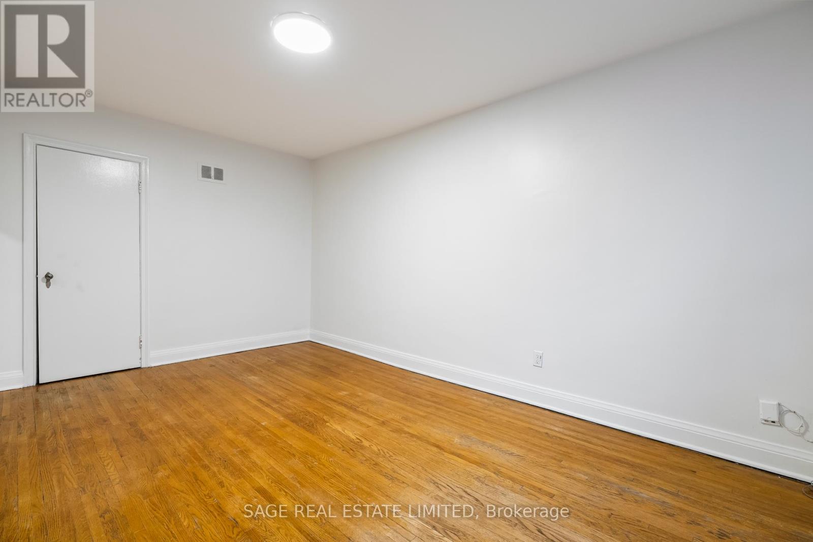 27 Peveril Hill N, Toronto, Ontario  M6C 3A9 - Photo 26 - C12560240