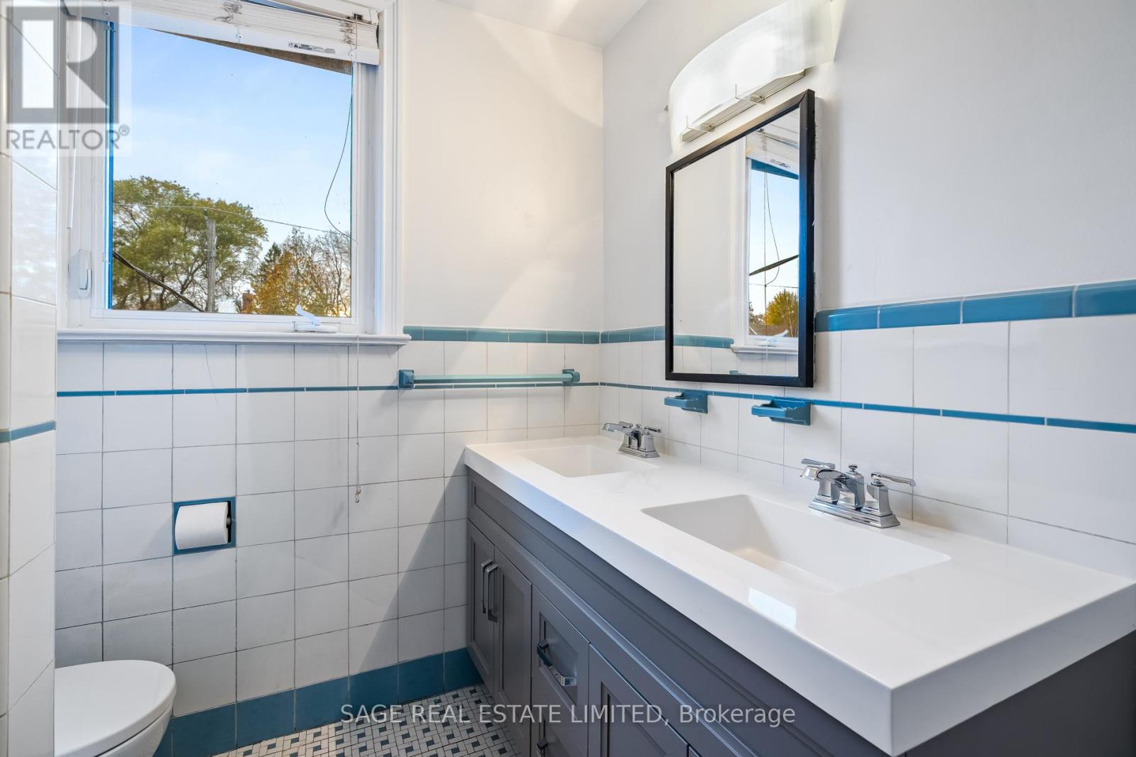 27 Peveril Hill N, Toronto, Ontario  M6C 3A9 - Photo 29 - C12560240