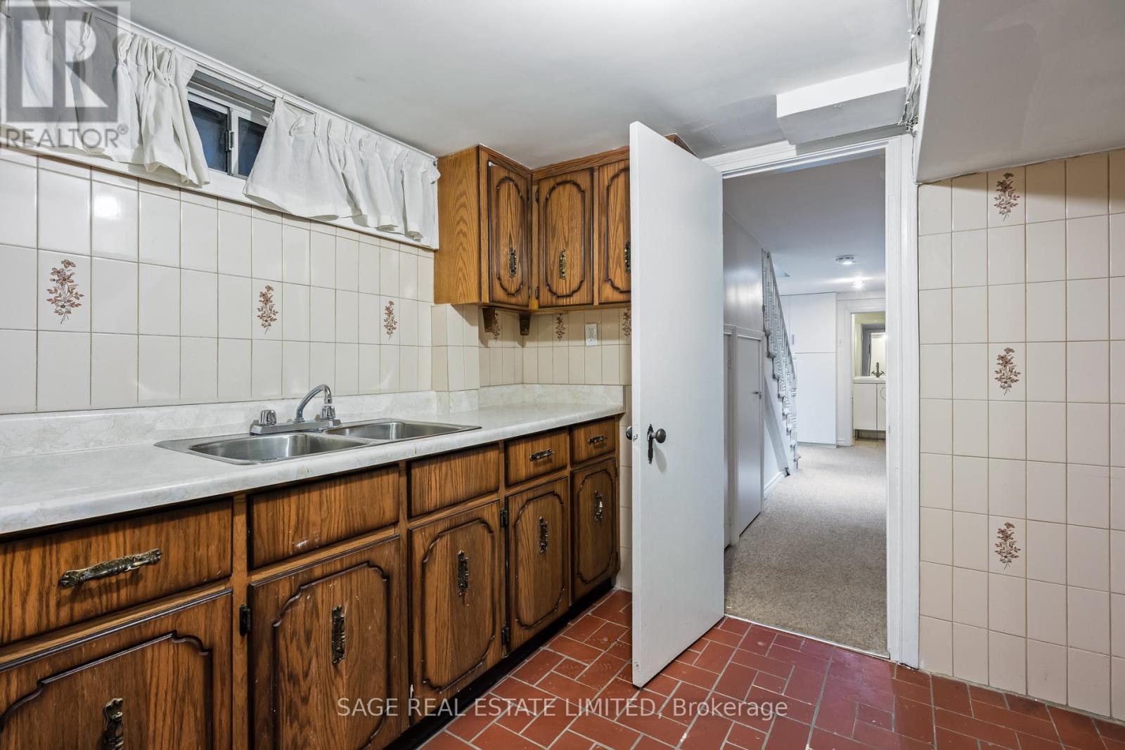 27 Peveril Hill N, Toronto, Ontario  M6C 3A9 - Photo 36 - C12560240