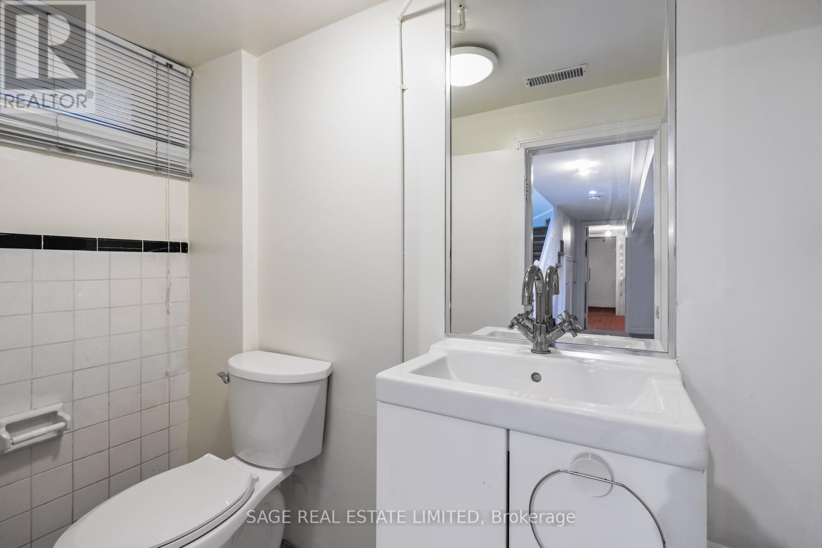 27 Peveril Hill N, Toronto, Ontario  M6C 3A9 - Photo 37 - C12560240