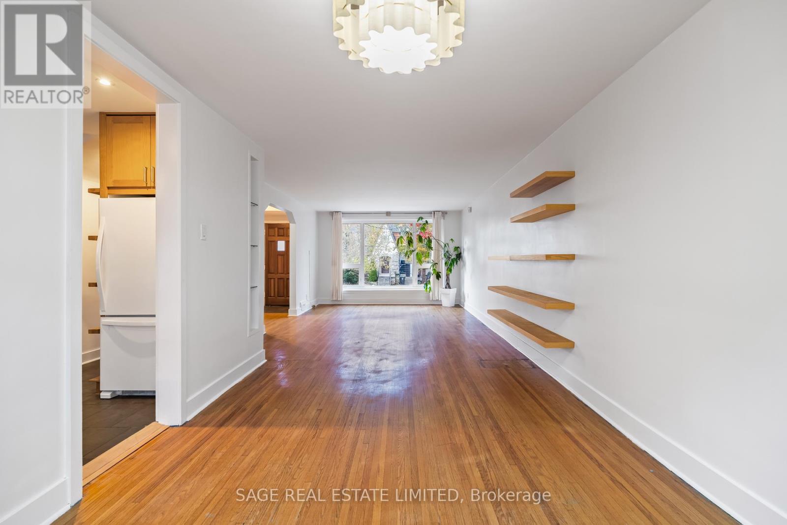 27 Peveril Hill N, Toronto, Ontario  M6C 3A9 - Photo 7 - C12560240