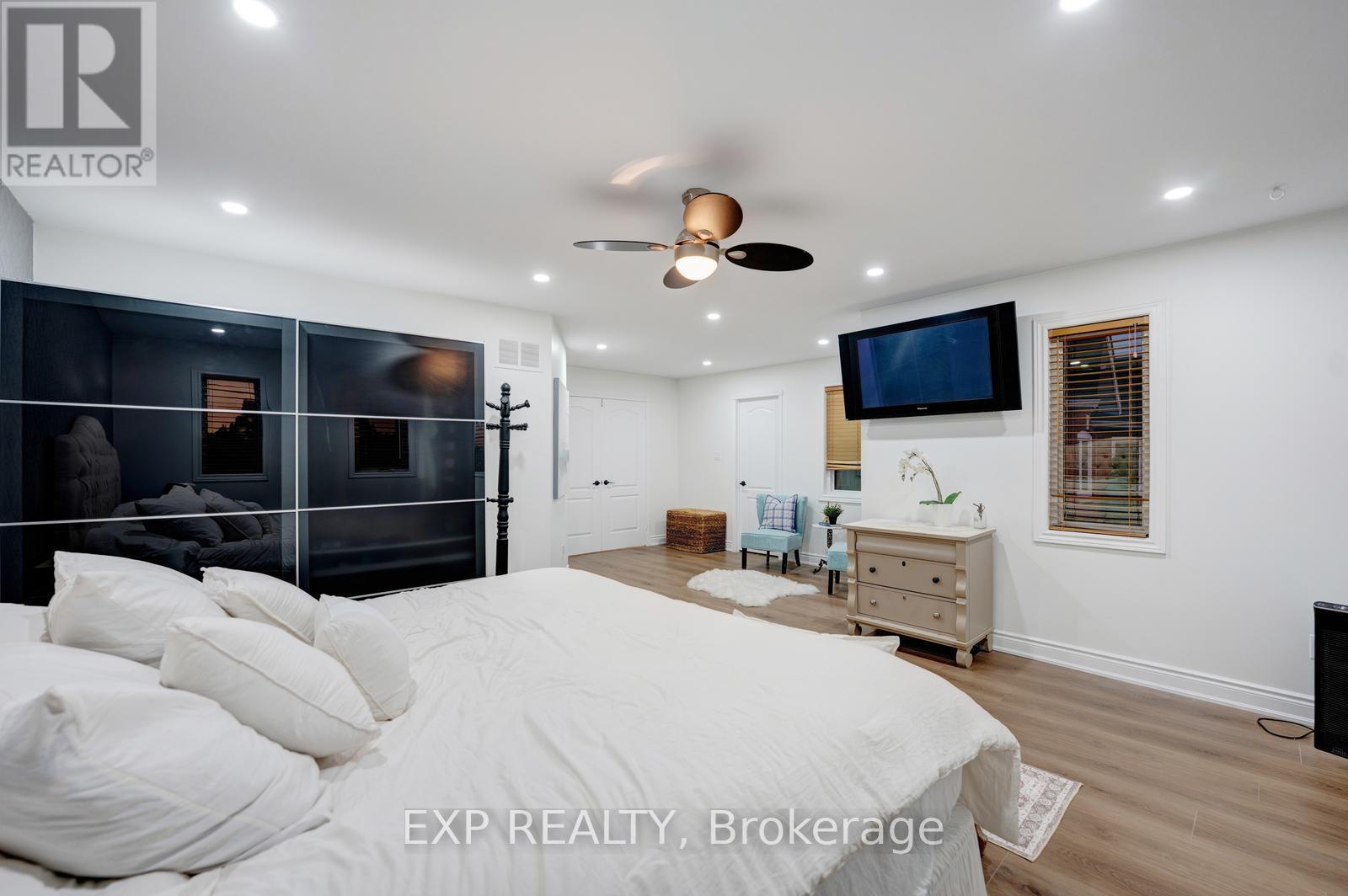 33 Hartrick Place, Whitby, Ontario  L1R 2C2 - Photo 21 - E12560184