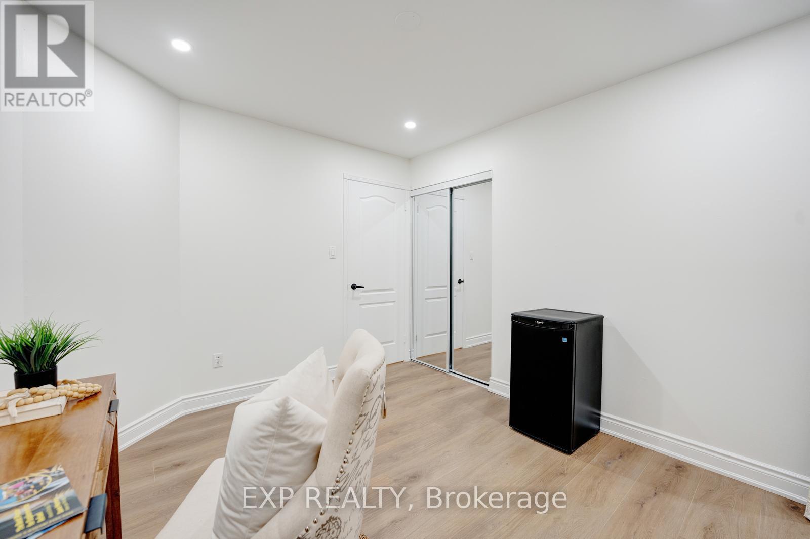 33 Hartrick Place, Whitby, Ontario  L1R 2C2 - Photo 27 - E12560184