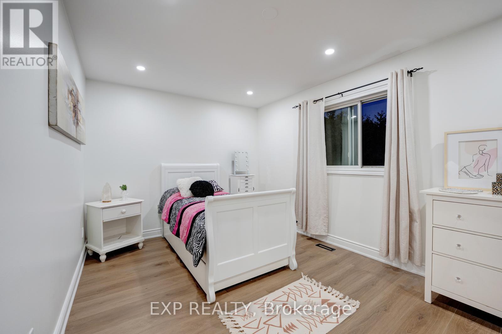 33 Hartrick Place, Whitby, Ontario  L1R 2C2 - Photo 28 - E12560184