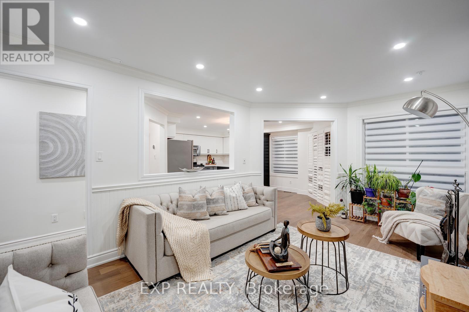 33 Hartrick Place, Whitby, Ontario  L1R 2C2 - Photo 8 - E12560184