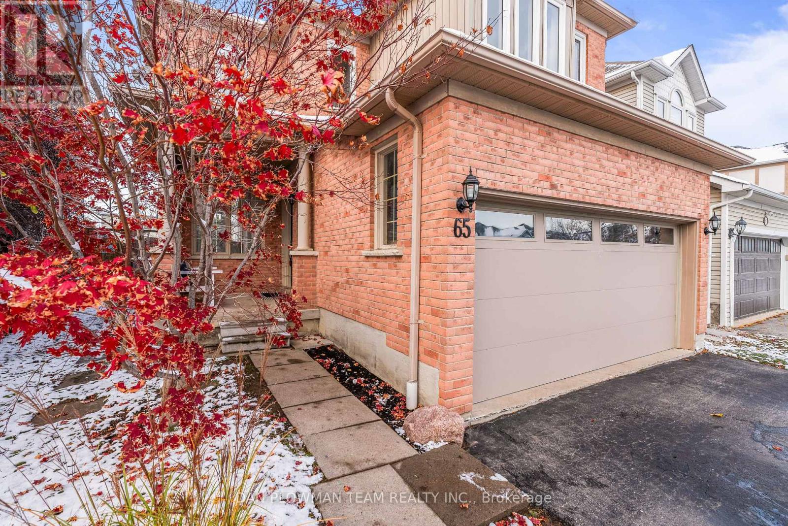 65 Sandford Crescent, Whitby, Ontario  L1R 2S1 - Photo 4 - E12560188