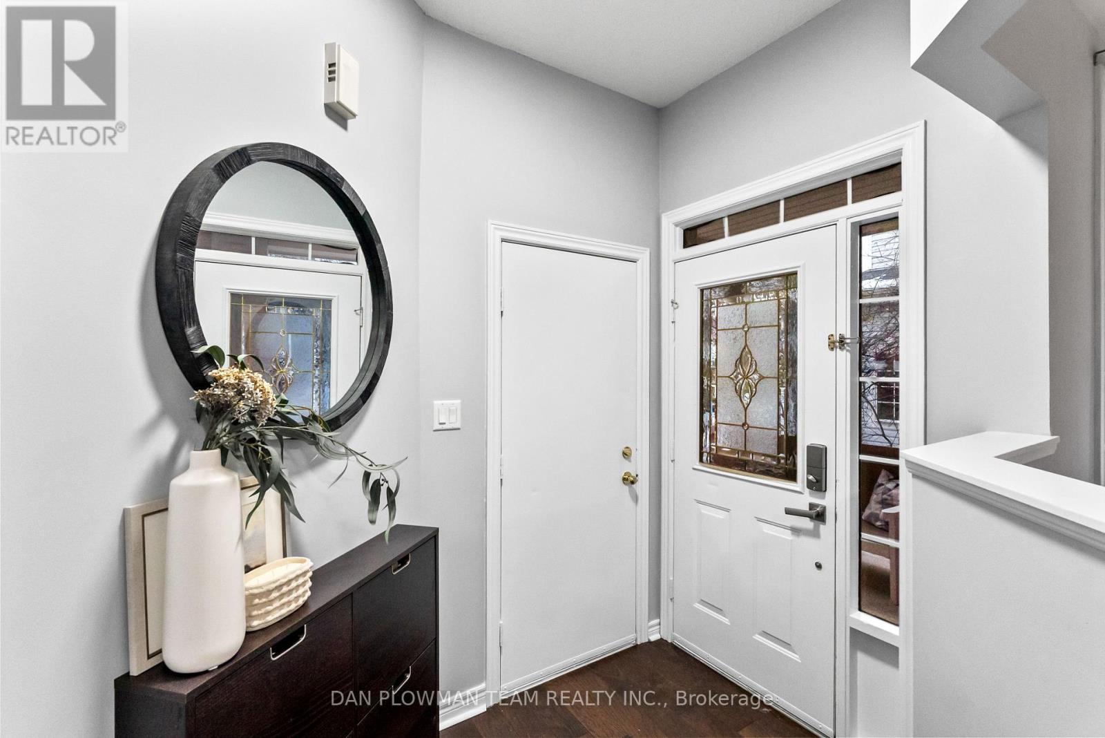 65 Sandford Crescent, Whitby, Ontario  L1R 2S1 - Photo 6 - E12560188