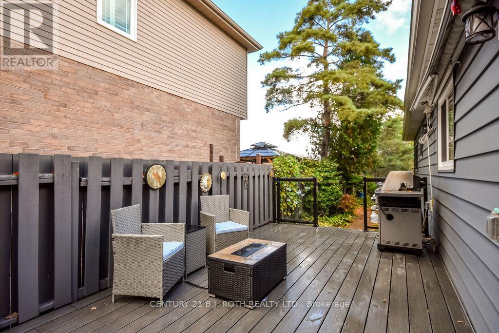 58 Collings Avenue, Bradford West Gwillimbury, Ontario  L3Z 1S3 - Photo 20 - N12560150