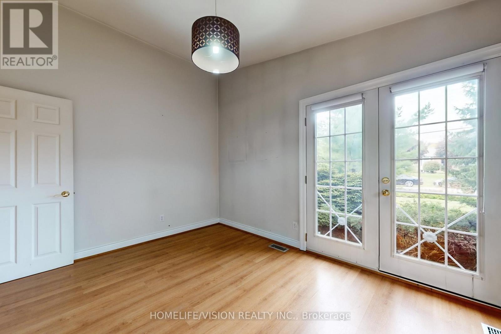 135 Patricia Drive, King, Ontario  L7B 1H3 - Photo 16 - N12560208