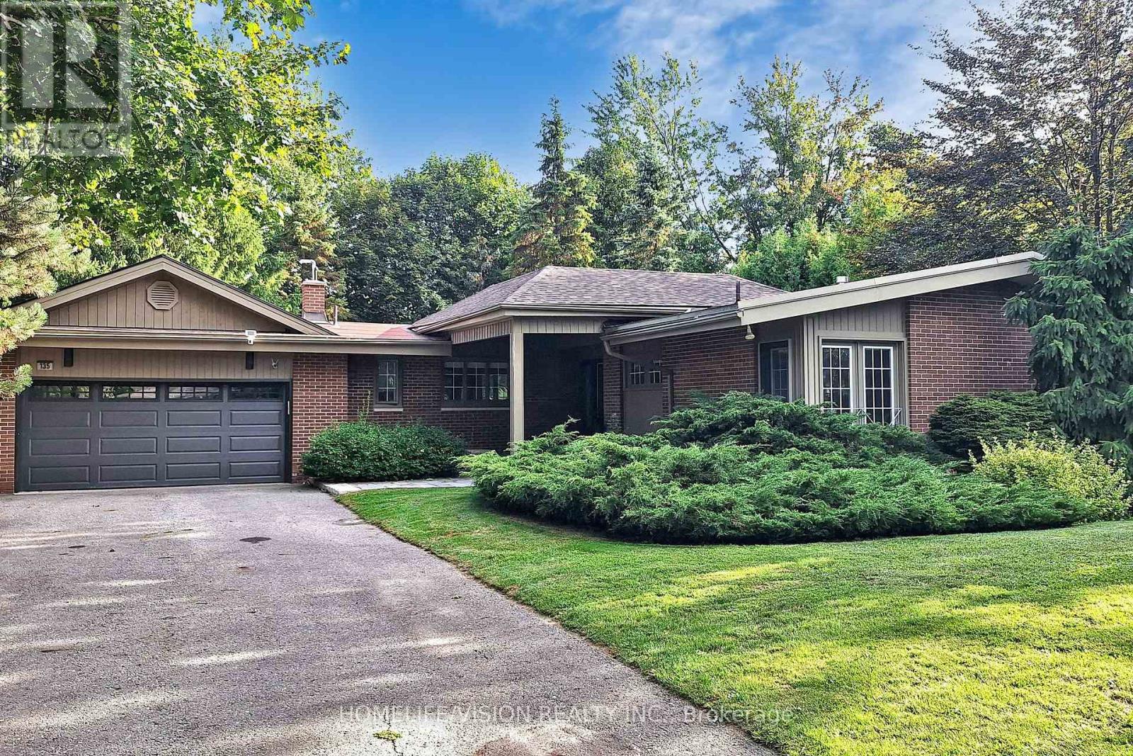 135 Patricia Drive, King, Ontario  L7B 1H3 - Photo 2 - N12560208