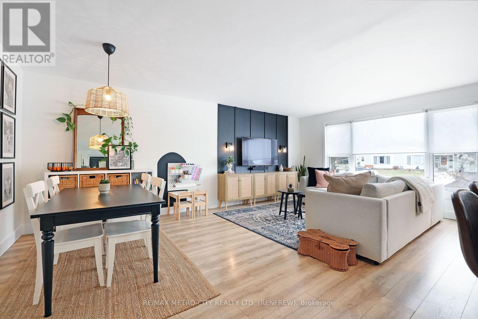 233 Airth Boulevard W, Renfrew, Ontario K7V 4B8 - Photo 11 - X12559032