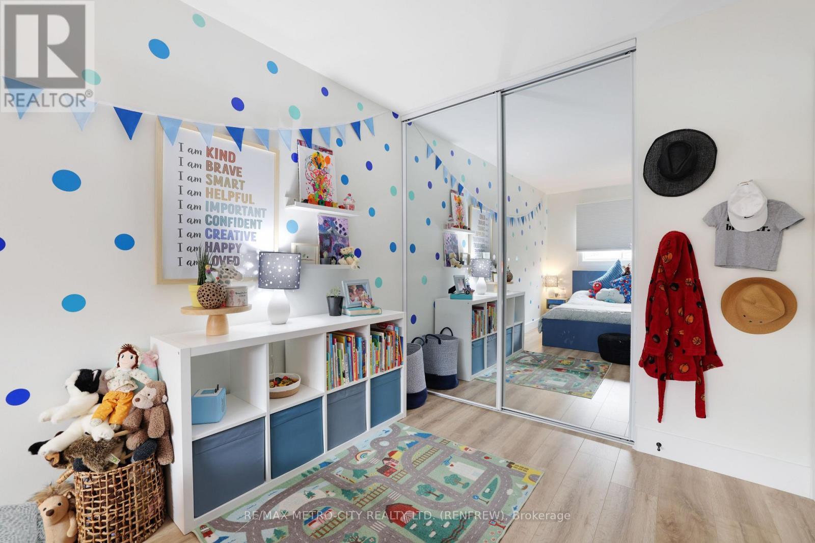 233 Airth Boulevard W, Renfrew, Ontario K7V 4B8 - Photo 22 - X12559032