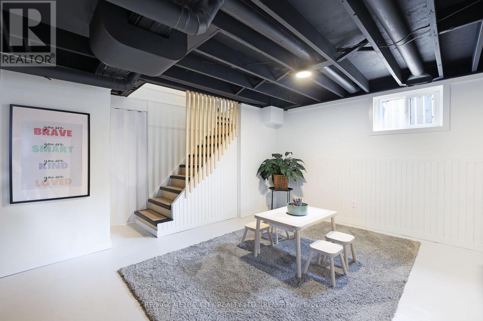 233 Airth Boulevard W, Renfrew, Ontario K7V 4B8 - Photo 26 - X12559032