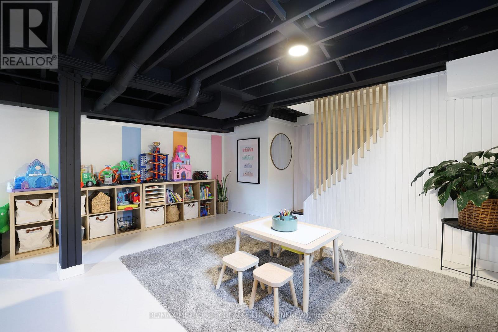 233 Airth Boulevard W, Renfrew, Ontario K7V 4B8 - Photo 27 - X12559032