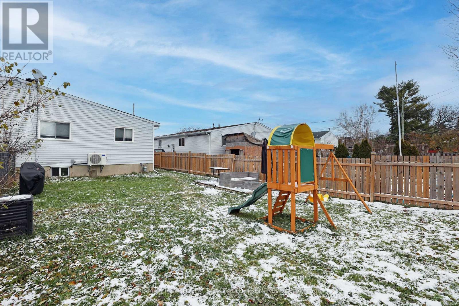 233 Airth Boulevard W, Renfrew, Ontario K7V 4B8 - Photo 34 - X12559032