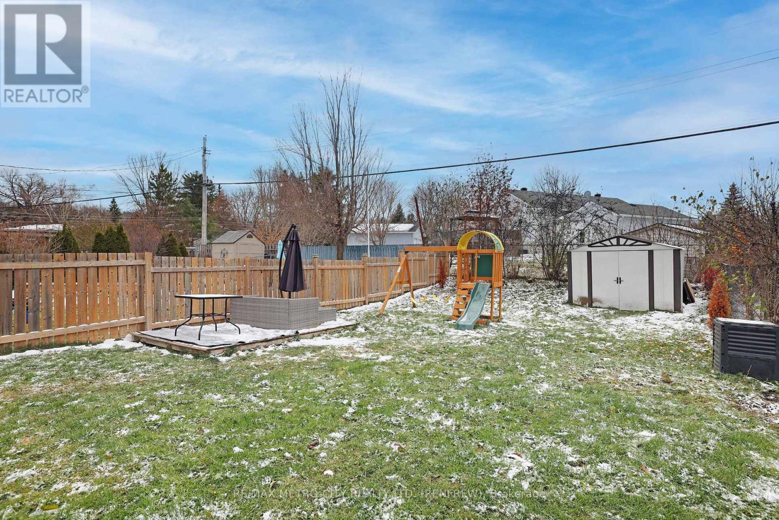 233 Airth Boulevard W, Renfrew, Ontario K7V 4B8 - Photo 33 - X12559032