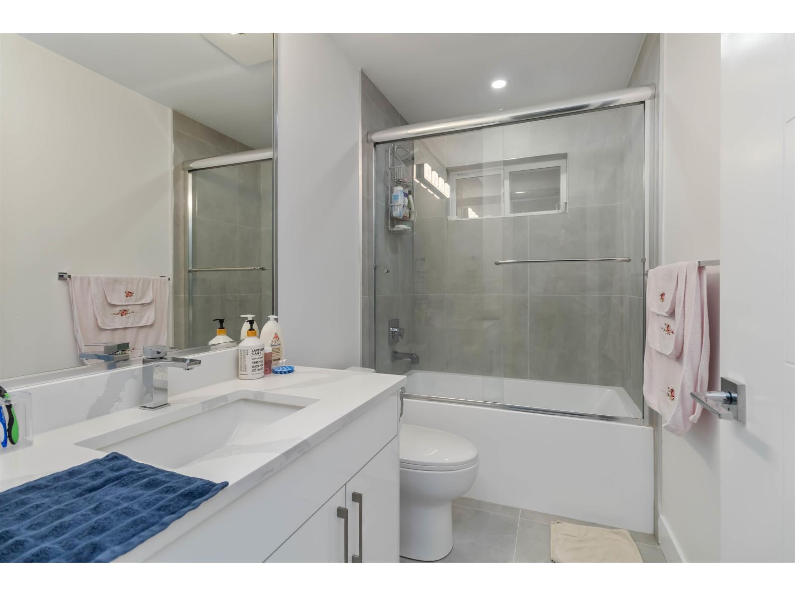 7381 197 Street, Langley, British Columbia  V2Y 3R5 - Photo 13 - R3068427