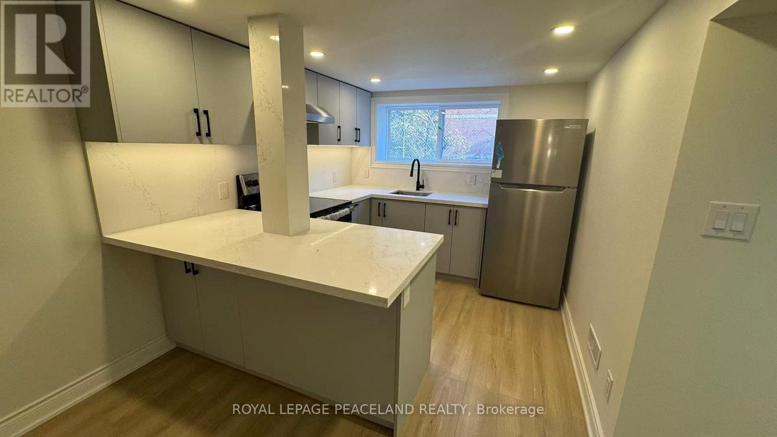 Lower - 66 Paperbirch Drive, Toronto, Ontario  M3C 2E7 - Photo 2 - C12510716