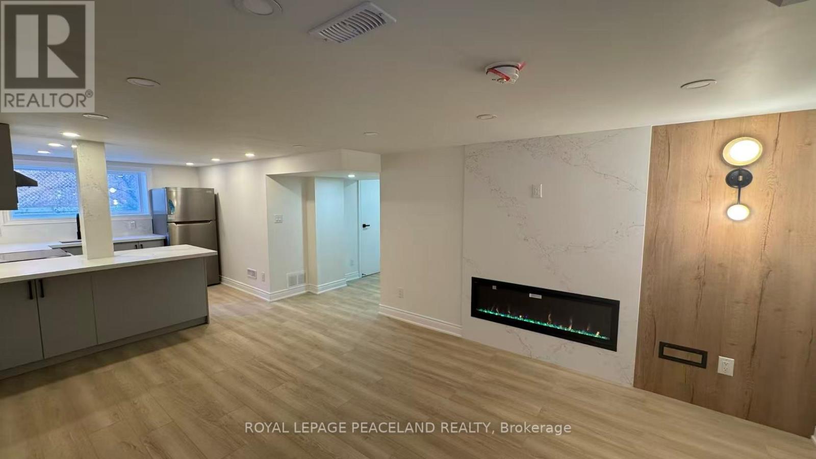 Lower - 66 Paperbirch Drive, Toronto, Ontario  M3C 2E7 - Photo 3 - C12510716