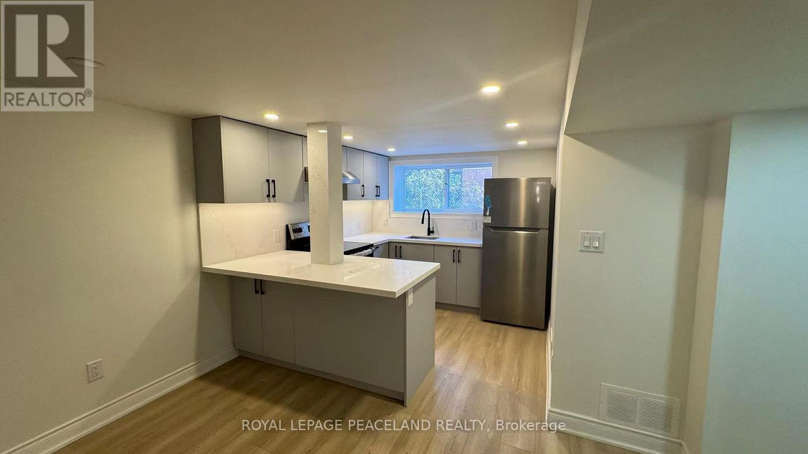 Lower - 66 Paperbirch Drive, Toronto, Ontario  M3C 2E7 - Photo 5 - C12510716