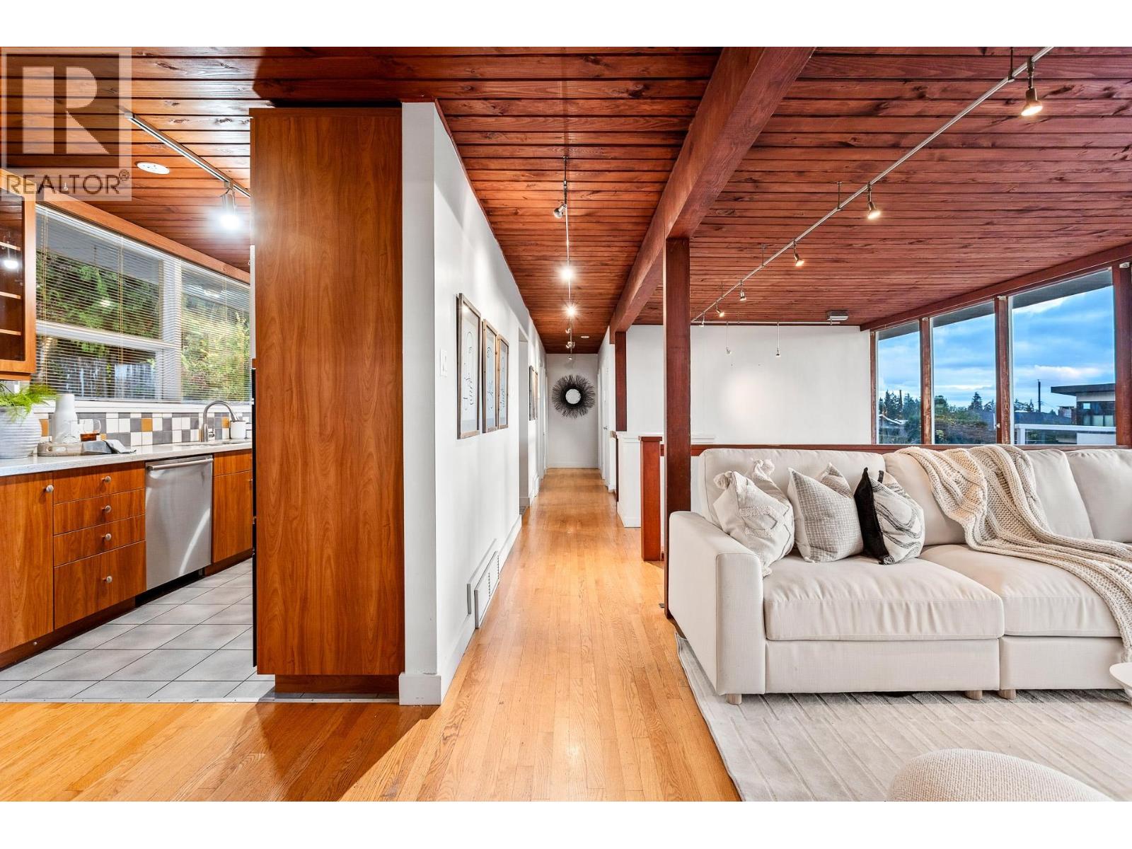 4150 Canterbury Crescent, North Vancouver, British Columbia  V7R 3N5 - Photo 13 - R3068670