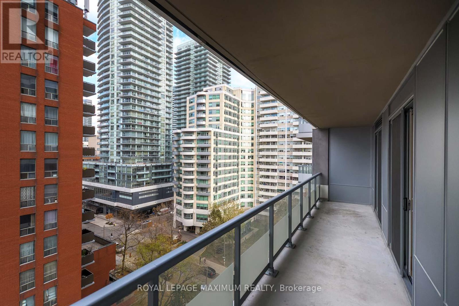 1018 - 50 Dunfield Avenue, Toronto, Ontario  M4S 3A4 - Photo 20 - C12558136