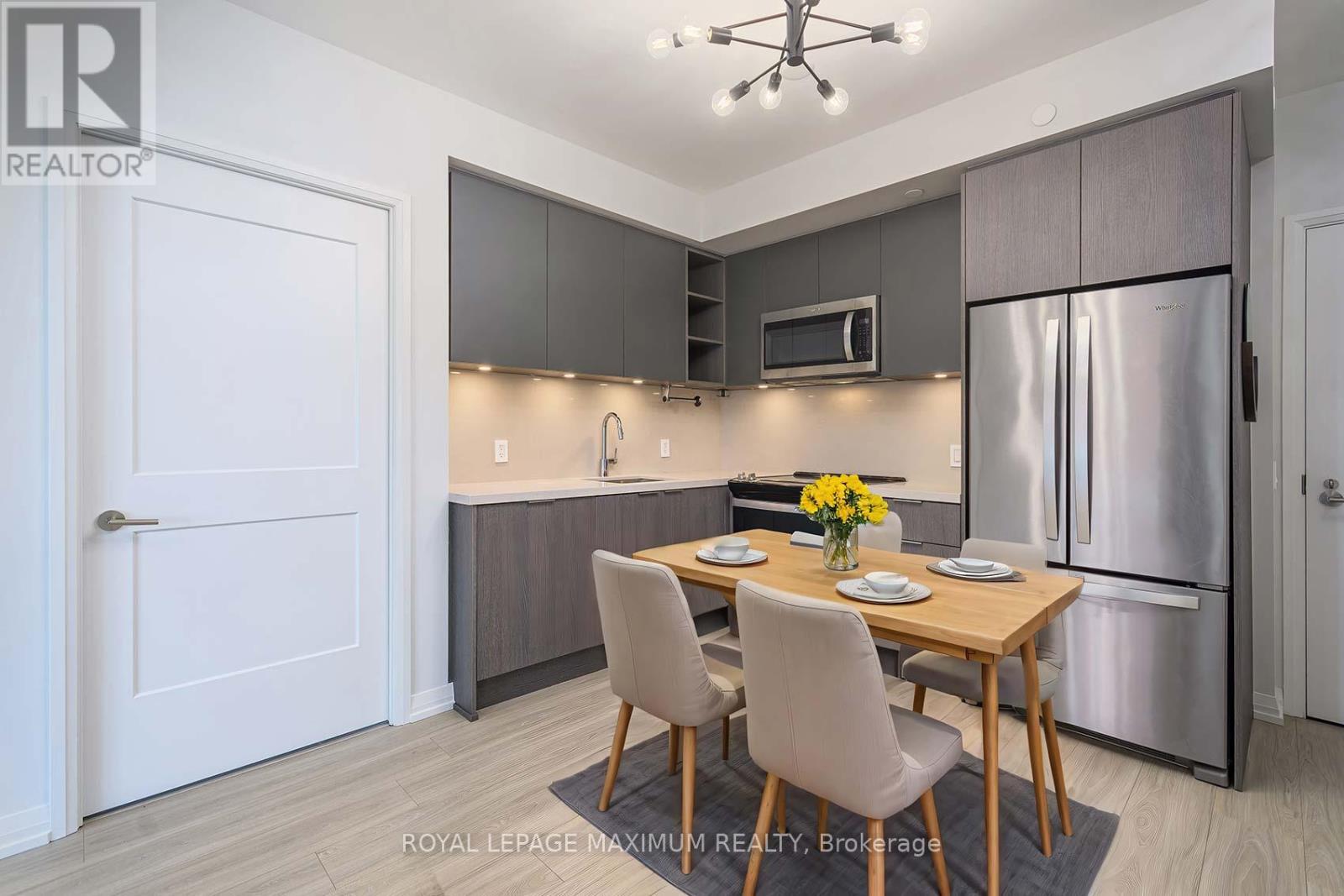 1018 - 50 Dunfield Avenue, Toronto, Ontario  M4S 3A4 - Photo 7 - C12558136