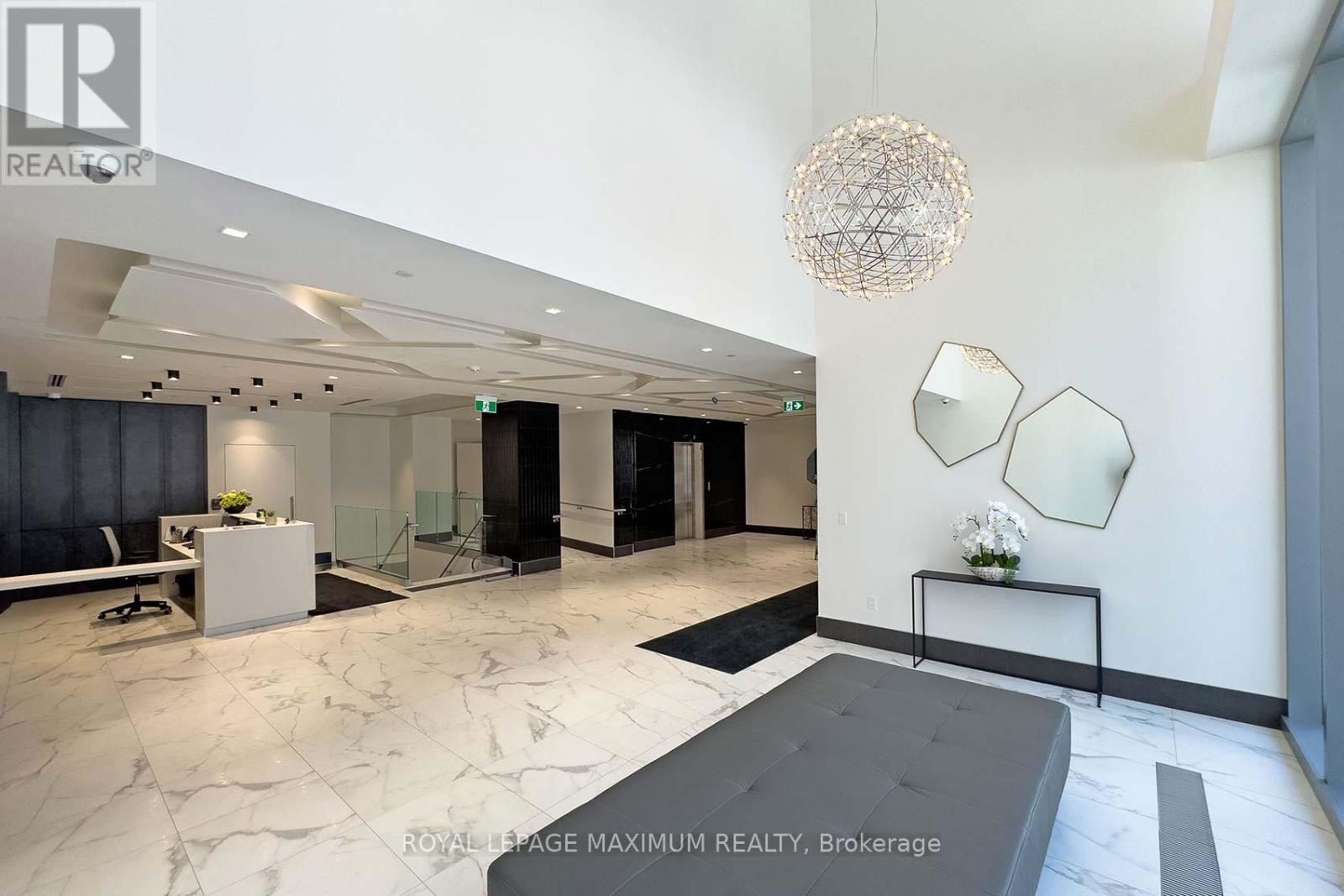 1018 - 50 Dunfield Avenue, Toronto, Ontario  M4S 3A4 - Photo 5 - C12558136