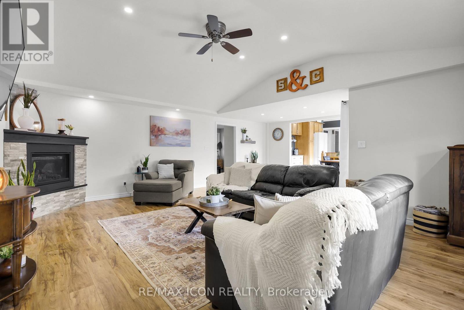 4 Sinclair Avenue, St. Thomas, Ontario N5R 3A8 - Photo 10 - X12560410