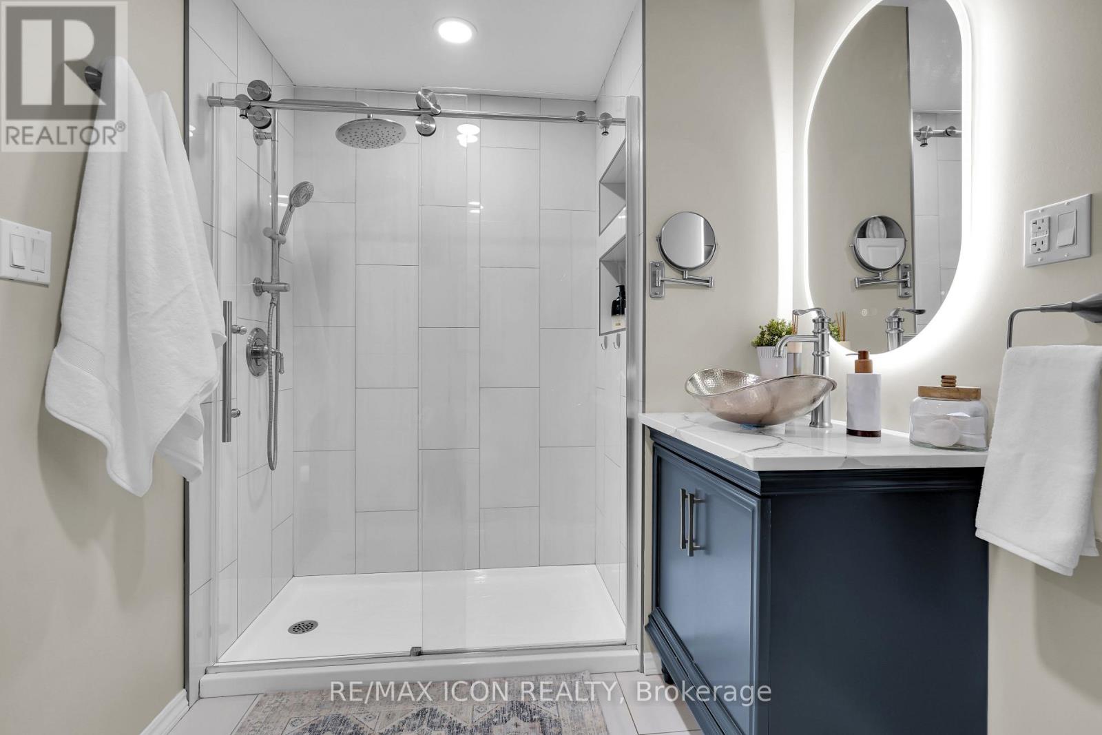 4 Sinclair Avenue, St. Thomas, Ontario N5R 3A8 - Photo 26 - X12560410