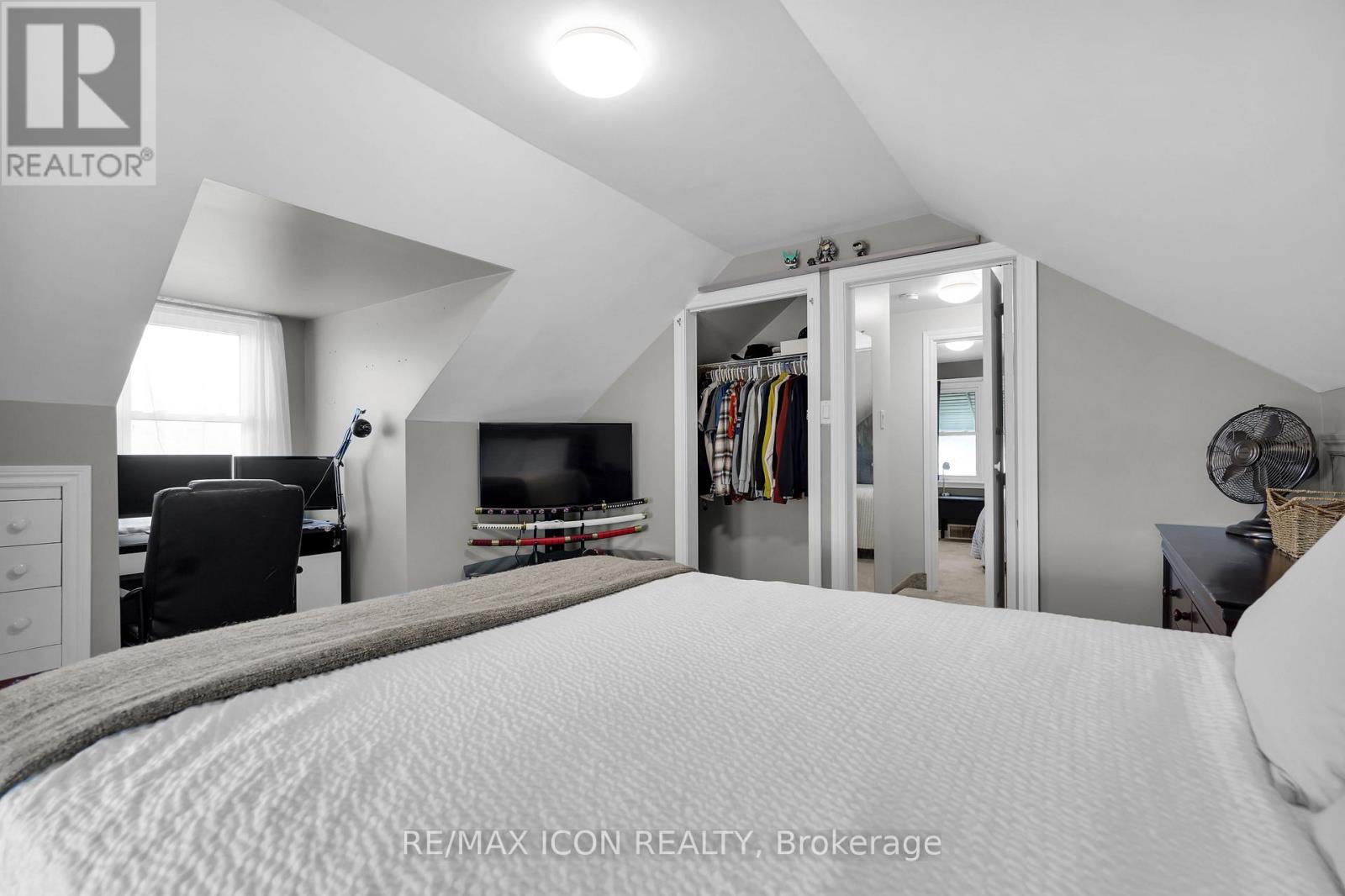 4 Sinclair Avenue, St. Thomas, Ontario N5R 3A8 - Photo 31 - X12560410